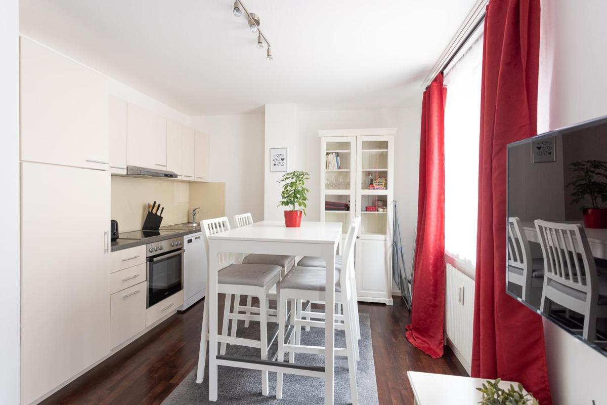 New Shalalaliving Vienna - Lovenest Or Workspace Near Schoenbrunn Bg Bagian luar foto
